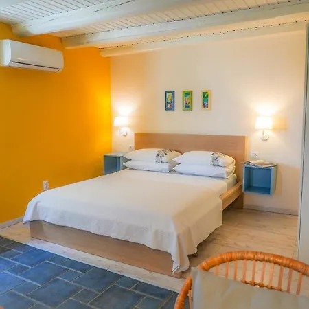 Galatea With Garage Parking Apartment *