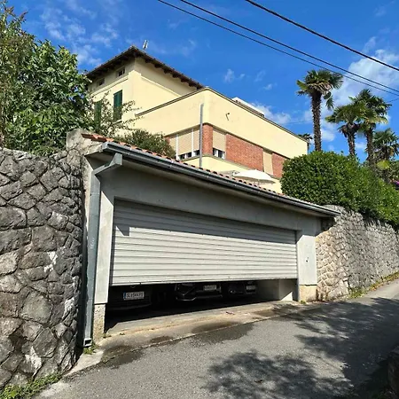 Apartment Galatea With Garage Parking