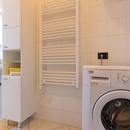 Galatea With Garage Parking Apartment *