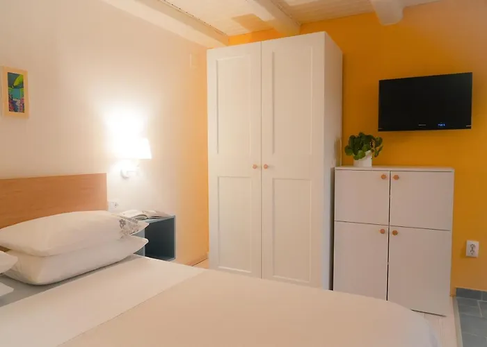 Galatea With Free Garage Parking Daire Opatija