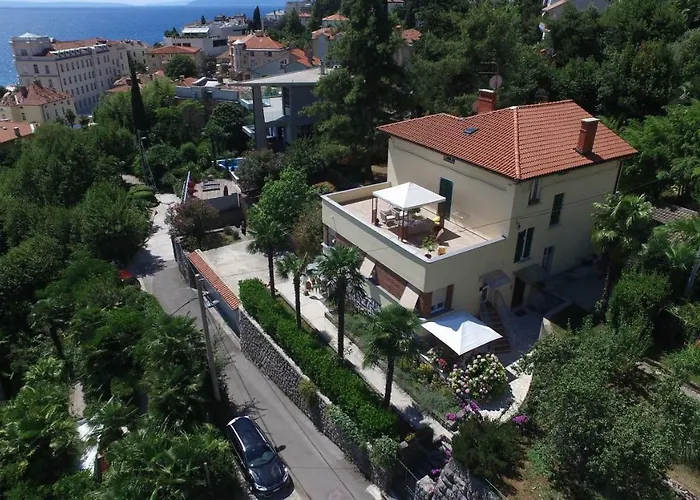 Galatea With Free Garage Parking Apartman *